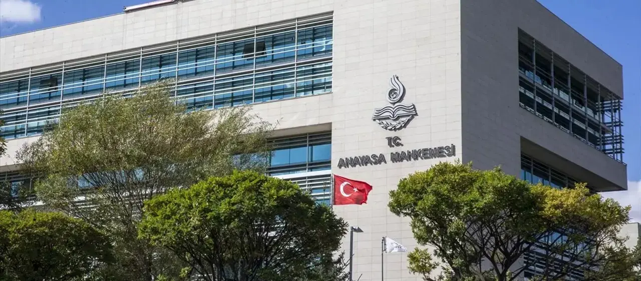 Anayasa Mahkemesi: Konusu 581 Bin Türk Lirasının Altındaki Davalar Hakkında Temyiz Kanun Yoluna Başvurulamamasını Öngören Kural Anayasa’ya Aykırıdır. 